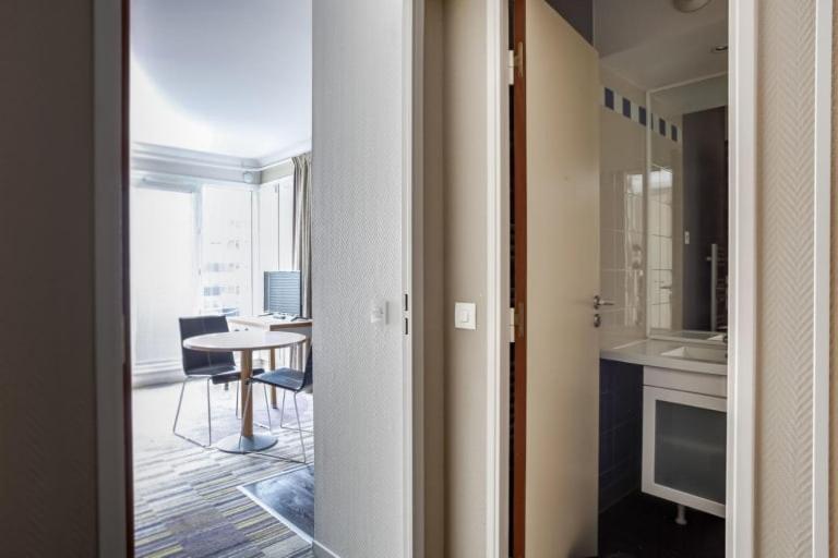 Guestready - Studio Cosy Pres Du Metro Issy-les-Moulineaux Exterior foto